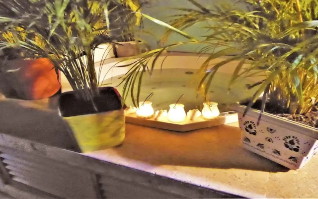 Royal Oasis Condo by PRP