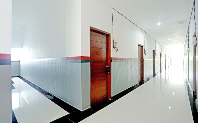 OYO 90859 Cahaya Guest House