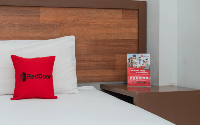 RedDoorz Syariah Near Tugu Dodol Kandangan