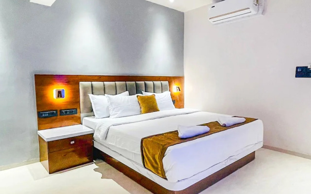 Fabhotel Emersion Residency