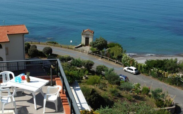 Cosy Apartment in Villammare with Sea view