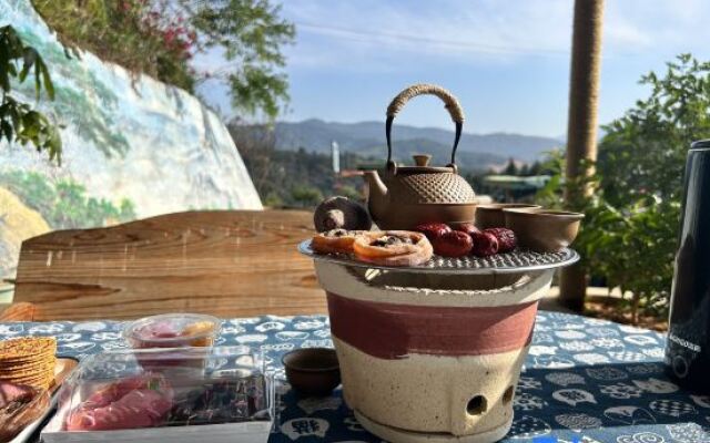 Floral Hotel· Yongding Tulou Busheshan Yin Hotel