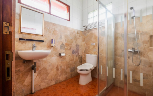 OYO 2900 New Bukit Kasih