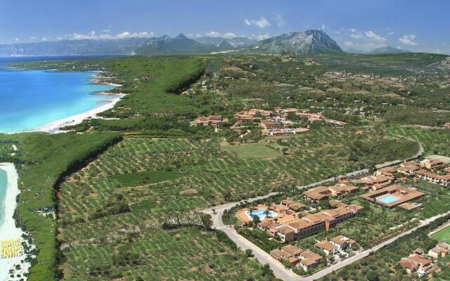 Cala Ginepro Hotel Resort