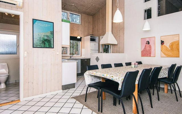 10 Person Holiday Home in Glesborg-by Traum