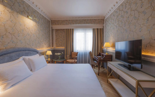 Mediterranean Palace Hotel