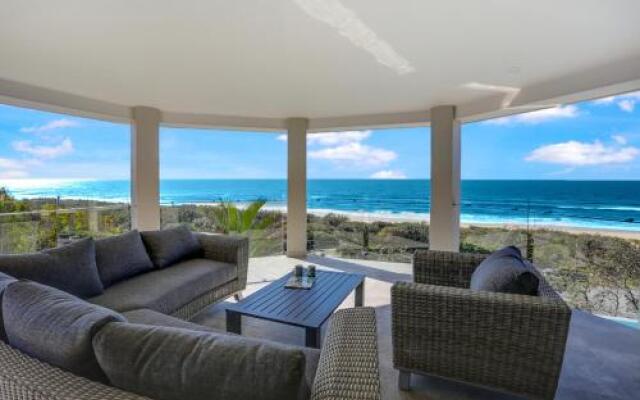 Castaways Beach Escape