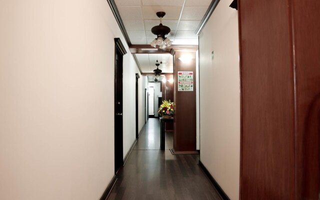 Garcias Suites & Hotel