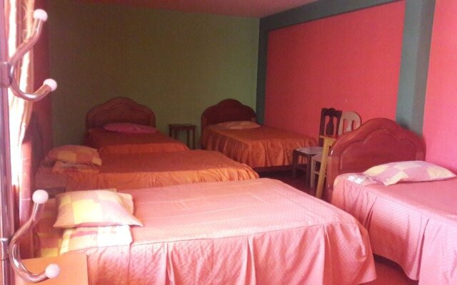 Hostal Olas del Titicaca - Hostel