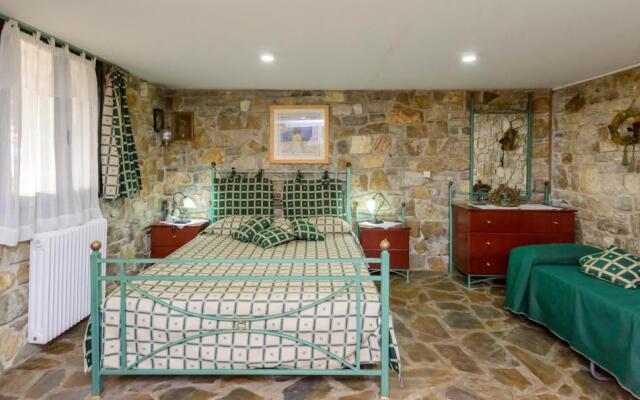 Stone Garden Studio - Private Vacation Hideout