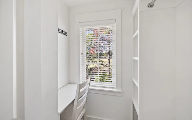 1332 Laurel Grove 3 Bedroom Home by RedAwning