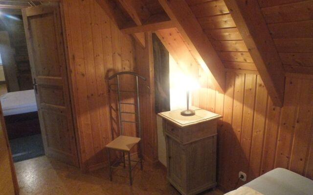 Rheinufer Lodge