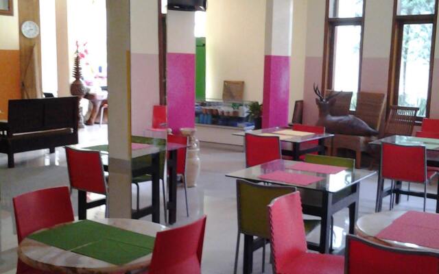 OYO 3756 Pilatus Hotel Bandung