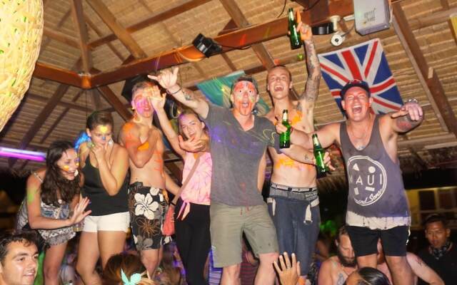 The Beach Village - Hostel