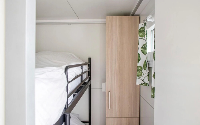 Nice Ship/boat in Biddinghuizen With 2 Bedrooms and Wifi