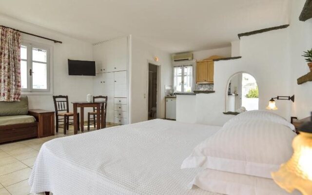 Cavos Studios & Appartements