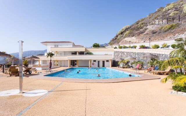 1713. Sun Apartment, Ocean View Terrace, Heated Pool