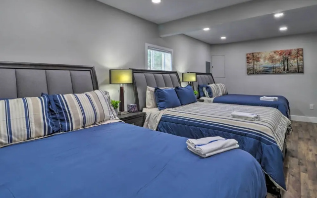 6 Mi to Camelback Slopes! Home w/ Game Room