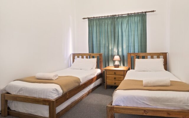 Eliza Lee 3 - Comfortable for the budget savvy