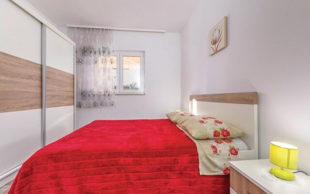 Stunning Home in Podstrana With Wifi and 2 Bedrooms