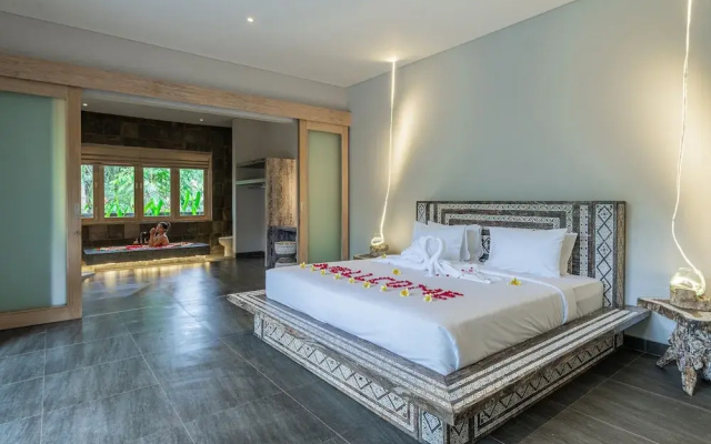 Brand New luxury 3BR Villa Ethnic Ubud 2