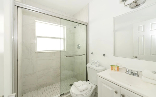 Sofi Beach Apartment