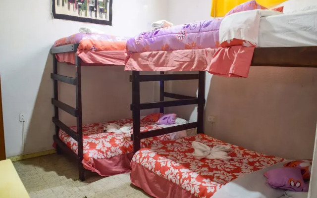 Hostal Santa Cruz Backpackers