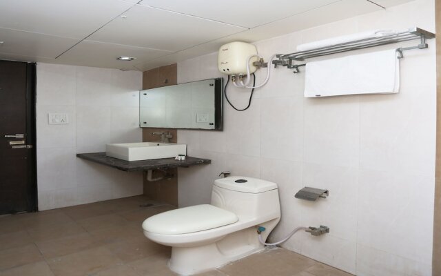 OYO 13758 XS Residency