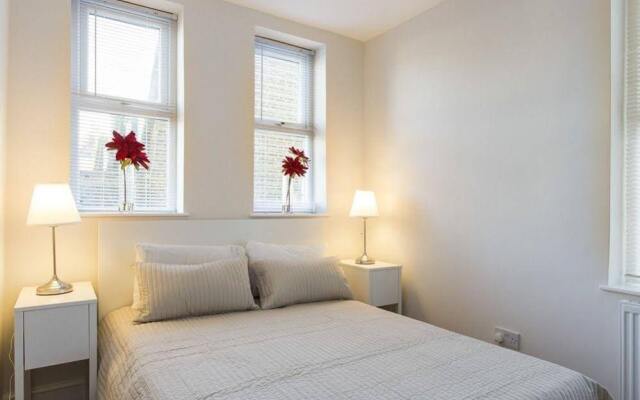 Luxton Apartments Notting Hill