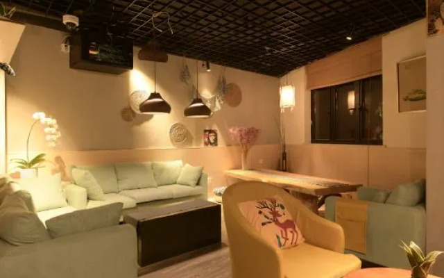 Changqiu International Youth Hostel (Shanghai Hongqiao International Exhibition Center)