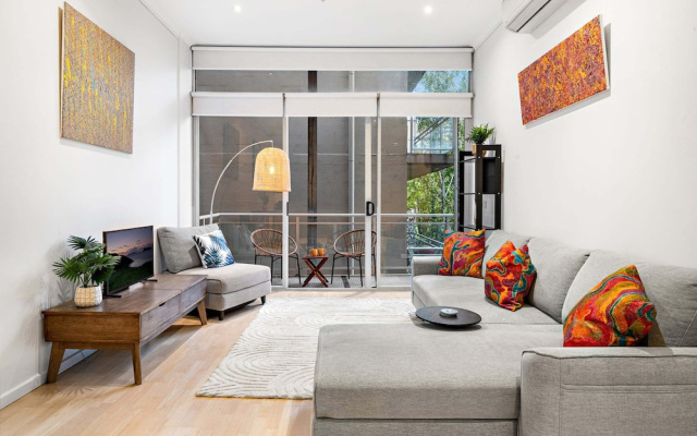 Peaceful 2-bed Apartment With Gym & Pool – Guest Rooms – Melbourne