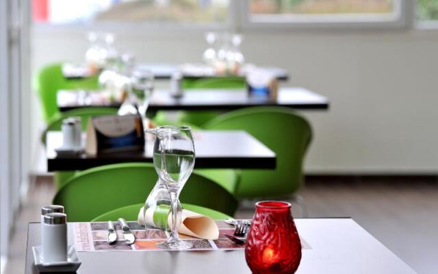 Enzo Trappes by Kyriad Direct