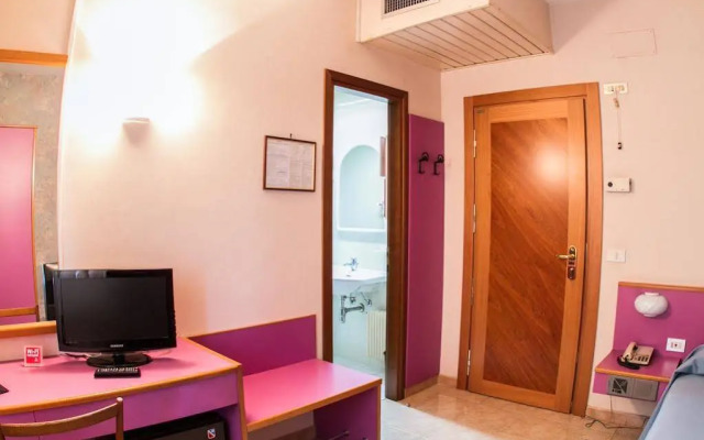 Antum Hotel