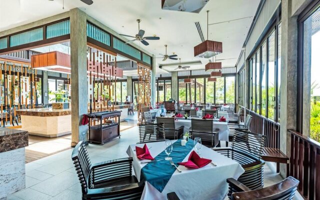 Wyndham Sea Pearl Resort Phuket