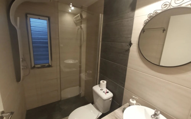 Salonikiou Beach Deluxe Apartments