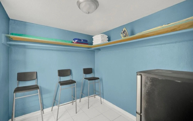 Hallandale Beach Vacation Home Pool Miami