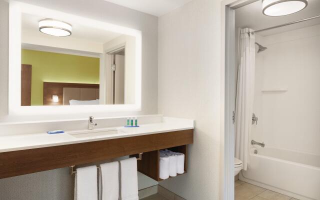 Holiday Inn Express Hartford South - Rocky Hill by IHG