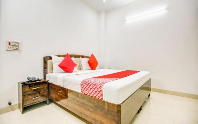 OYO 80485 Laser Tower Home Stay