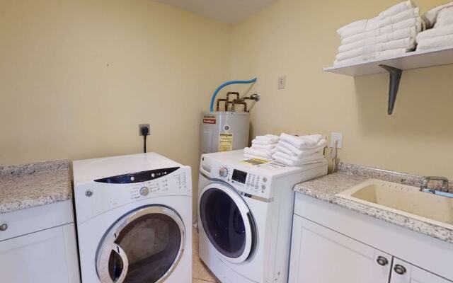 Sarasota Bay Pool Home