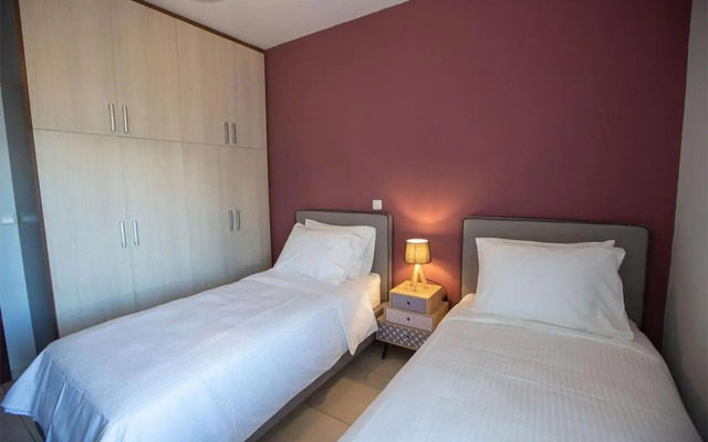 V Luxury Apartment 2