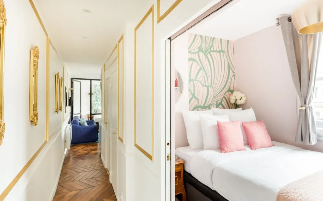 Merveil Luxury Suites - Royale - Saint Honore view