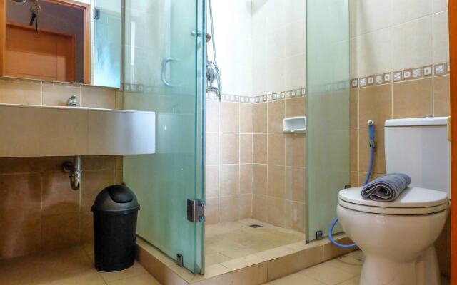 Best Price Hampton's Park Apartment Near Pondok Indah Mall