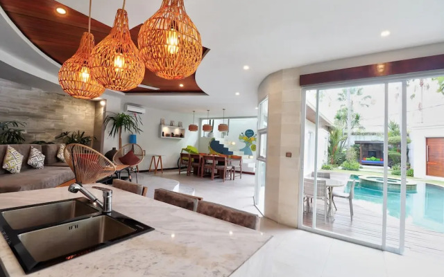 Luxury Villa K Central Seminyak