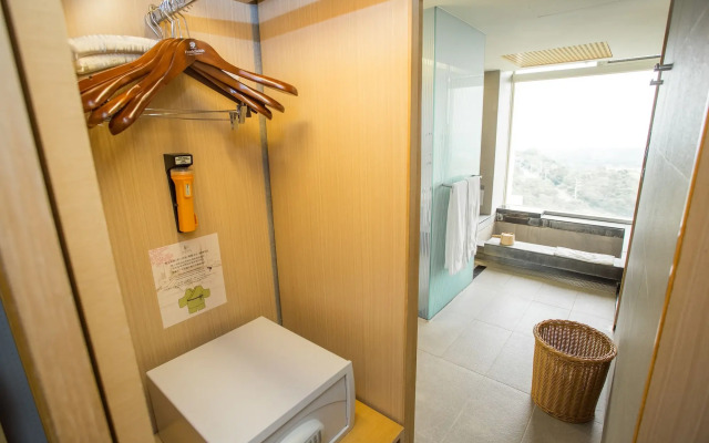 Freshfields Hotel