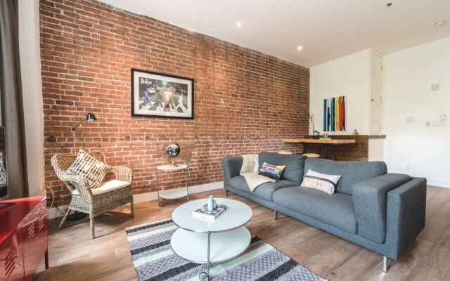 LikeAHotel-Ste Catherine/Downtown Montreal