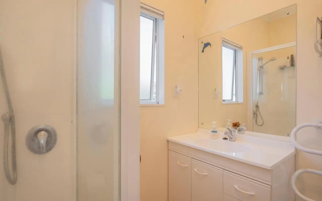 Harbour View Haven - Pauanui Holiday Home