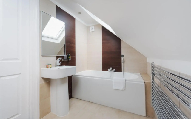 Somerset House Hotel & Restaurant