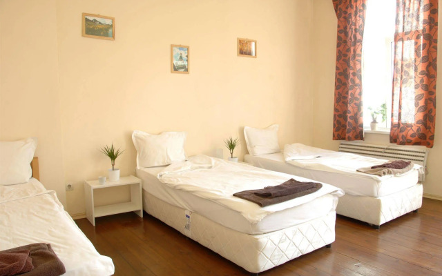 Hostel Lavele