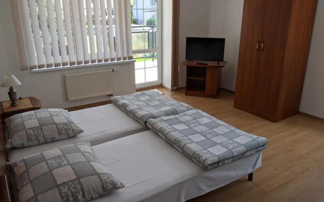 Pokoje Gościnne - Leśna 8