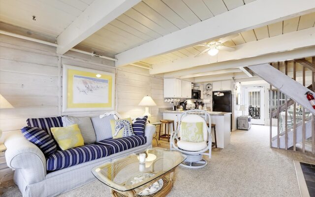 Atlantic Watergate #17 by Long & Foster